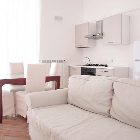 Luxury Bnb Pisacane Apartment Бари Екстериор снимка