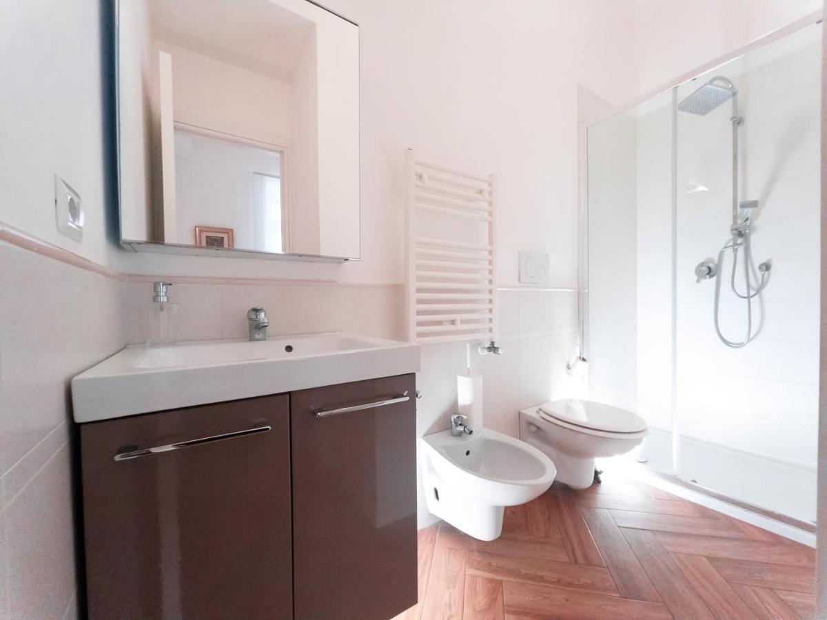 Luxury Bnb Pisacane Apartment Бари Екстериор снимка